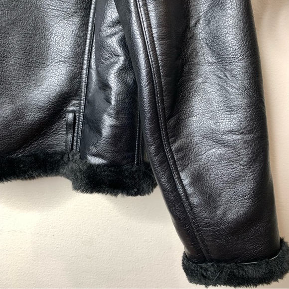 Abercrombie & Fitch Black Leather faux fur bomber jacket - Picture 5 of 14